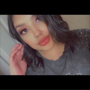 Meet your Posher, Briana